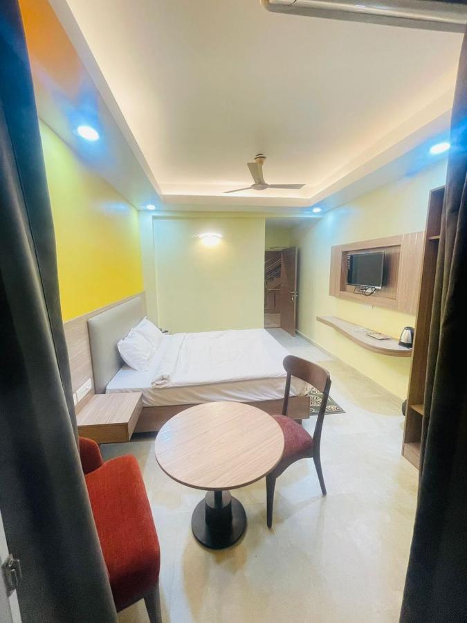 Royal Beach International Puri Exterior photo