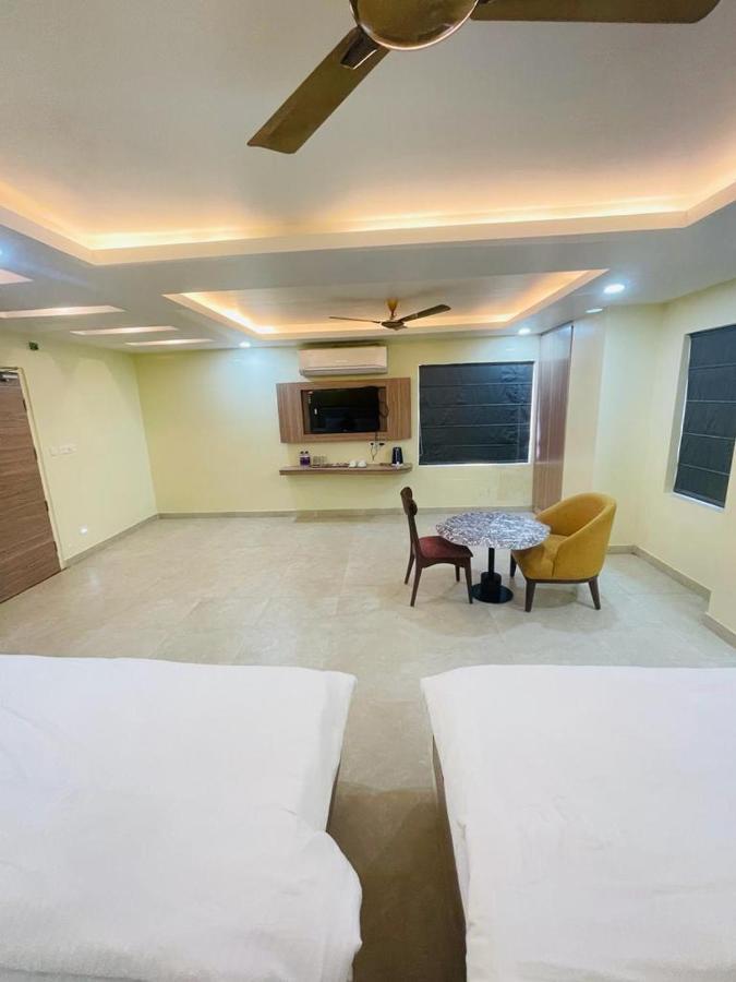 Royal Beach International Puri Exterior photo