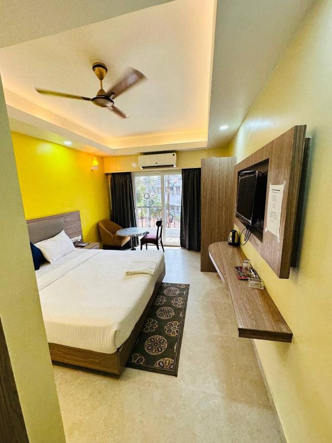 Royal Beach International Puri Exterior photo
